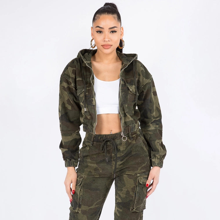 Plus Size Camo Cropped Hoodie