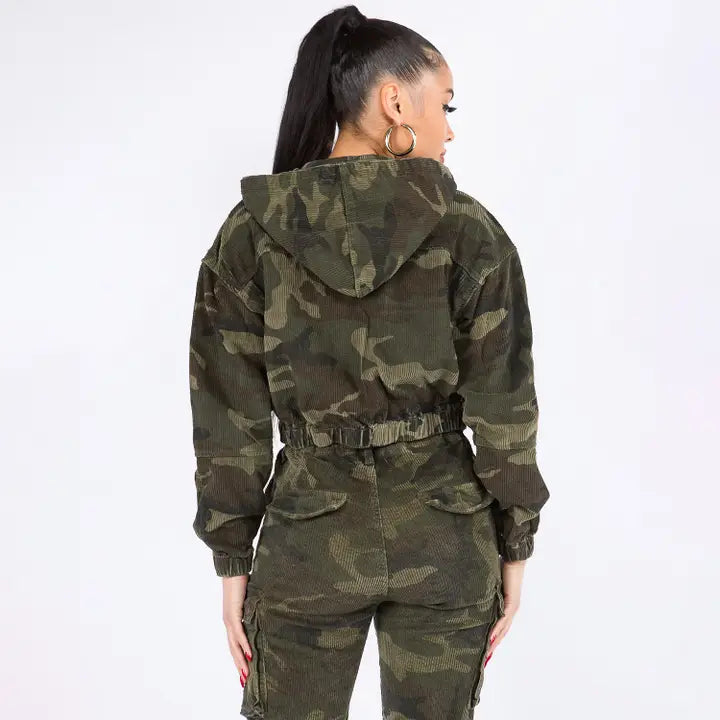 Plus Size Camo Cropped Hoodie